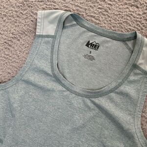 REI Co-Op Shirt‎ Womens Small Heather Green Sleeveless Tank Top Athleisure